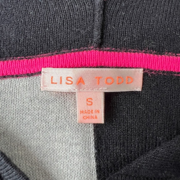 Lisa Todd Grey and Black Hooded Sweater - Size S - Picture 6 of 7